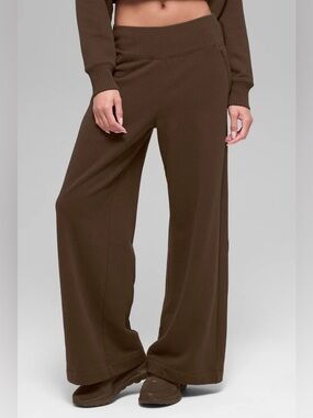 NWT ALO Yoga Serenity Wide Leg Sweatpant in Espresso - S